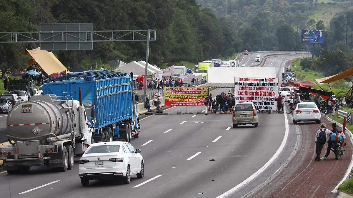 autopista mexico puebla bloqueo